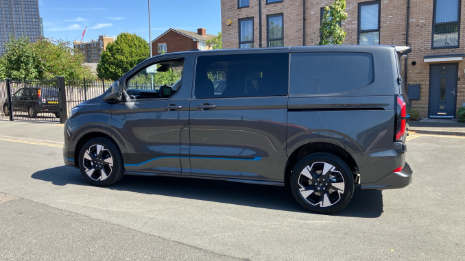 Ford Transit Custom 320 L1 Petrol Fwd 2.5 PHEV 232ps H1 Double Cab Van Sport Auto - Image 25